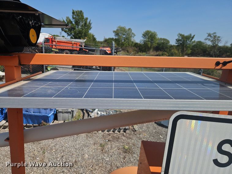 image for item EI8335 2011 R.C. Flagman RCF2.4 traffic signal system