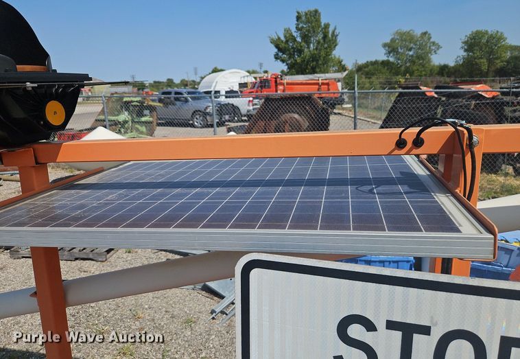 image for item EI8335 2011 R.C. Flagman RCF2.4 traffic signal system