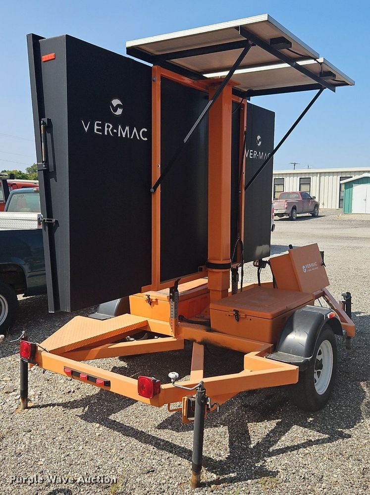 image for item EI8336 2013 Ver-Mac PCMS1210 message board trailer