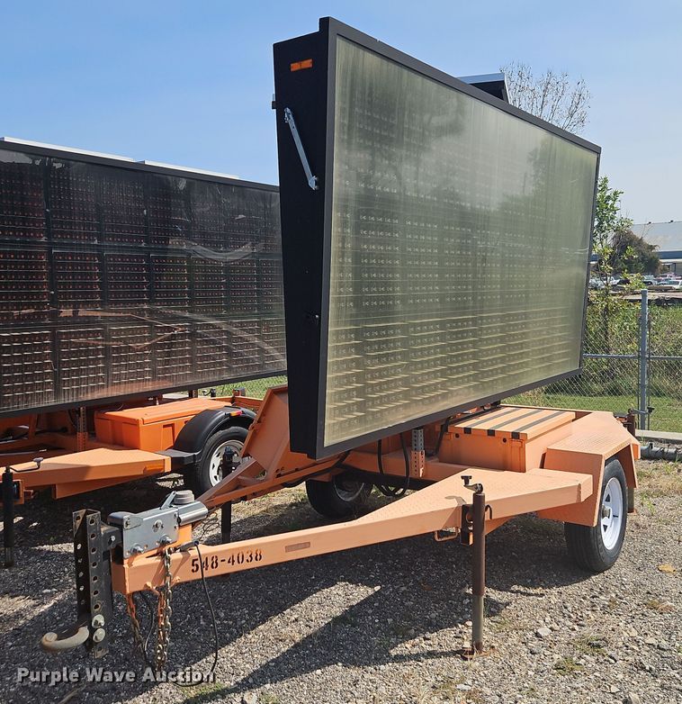 image for item EI8337 2008 Ver-Mac PCMS1210 message board trailer