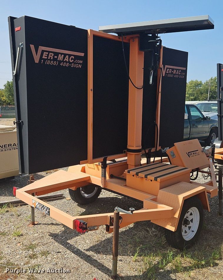 image for item EI8337 2008 Ver-Mac PCMS1210 message board trailer