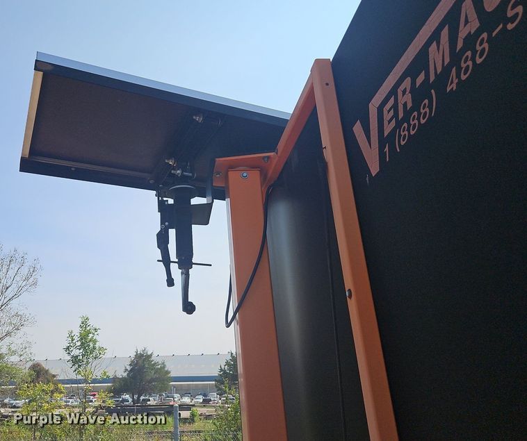 image for item EI8337 2008 Ver-Mac PCMS1210 message board trailer