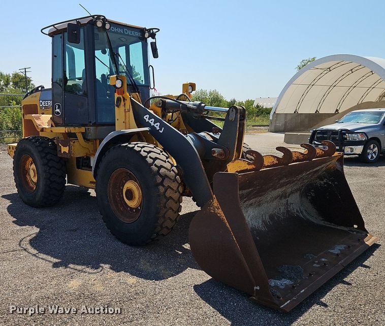 image for item EI8341 2007 John Deere 444J wheel loader