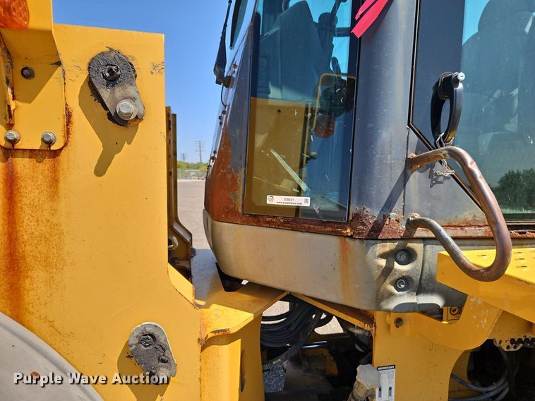 image for item EI8341 2007 John Deere 444J wheel loader