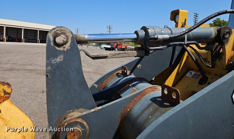 image for item EI8341 2007 John Deere 444J wheel loader