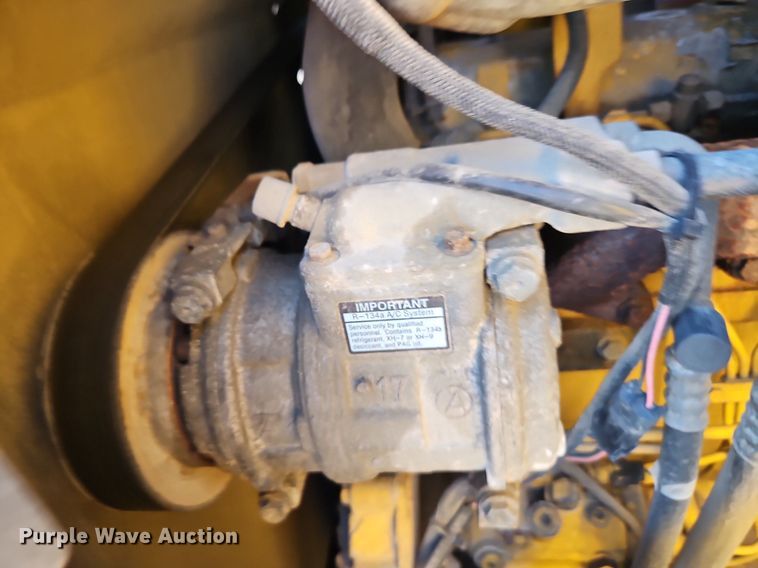 image for item EI8341 2007 John Deere 444J wheel loader