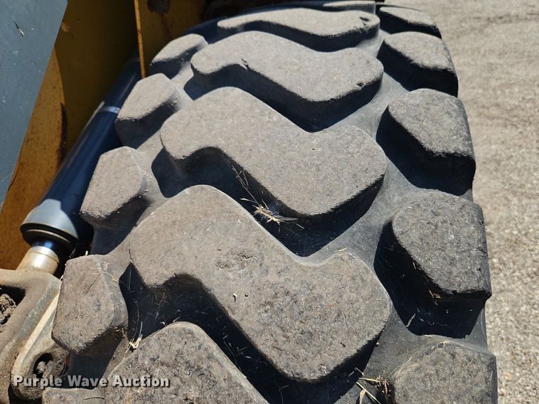 image for item EI8341 2007 John Deere 444J wheel loader