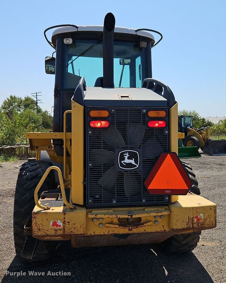 image for item EI8342 2005 John Deere 444J wheel loader