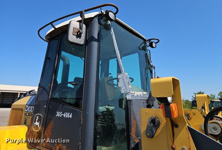 image for item EI8342 2005 John Deere 444J wheel loader