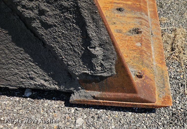 image for item EI8342 2005 John Deere 444J wheel loader