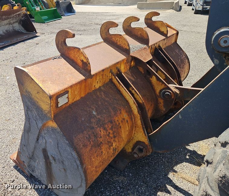 image for item EI8342 2005 John Deere 444J wheel loader