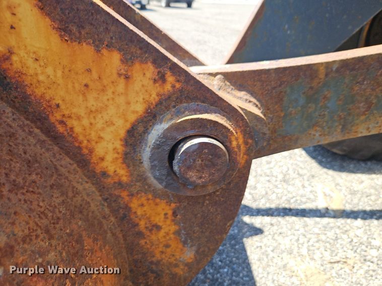 image for item EI8342 2005 John Deere 444J wheel loader