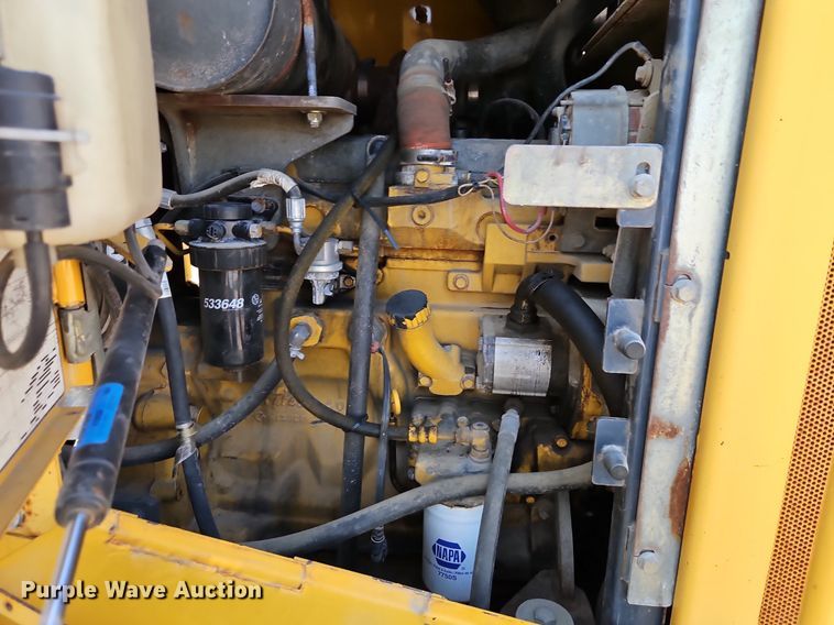 image for item EI8342 2005 John Deere 444J wheel loader