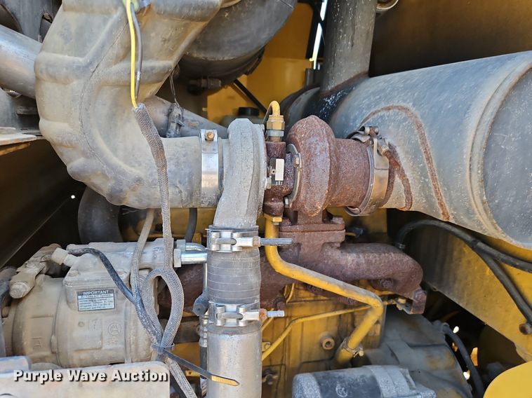 image for item EI8342 2005 John Deere 444J wheel loader