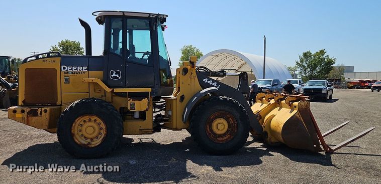image for item EI8343 2006 John Deere 444J wheel loader