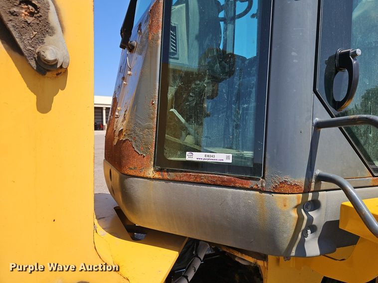 image for item EI8343 2006 John Deere 444J wheel loader