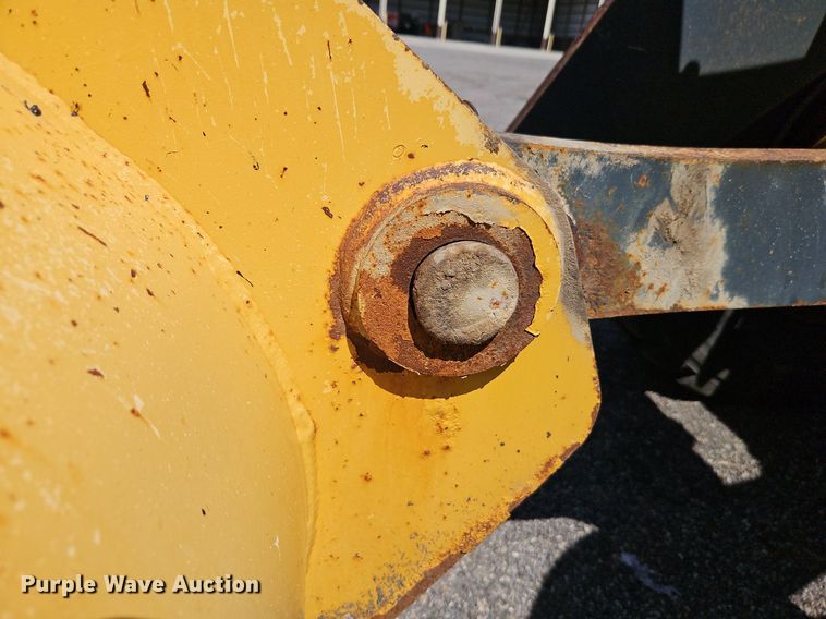 image for item EI8343 2006 John Deere 444J wheel loader