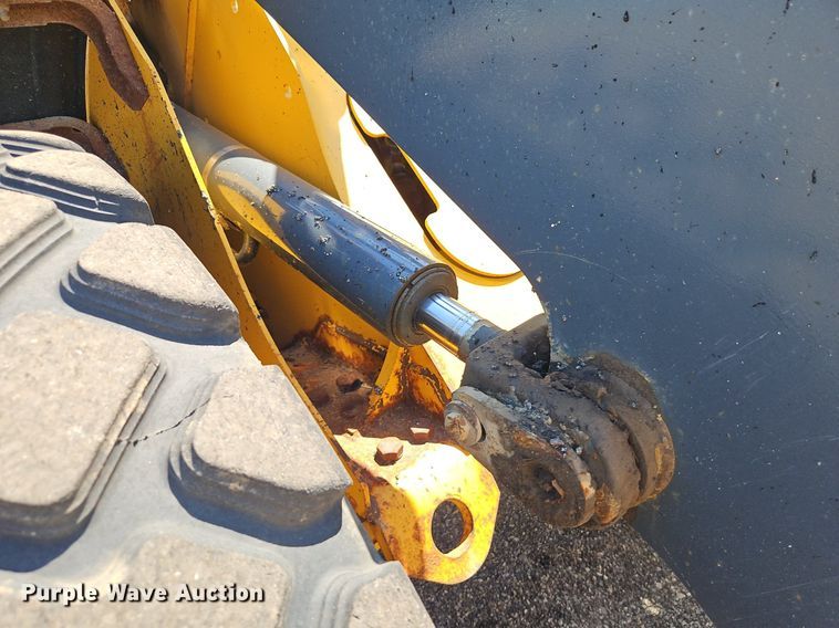 image for item EI8343 2006 John Deere 444J wheel loader