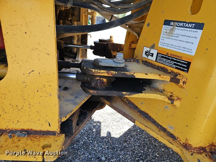 image for item EI8343 2006 John Deere 444J wheel loader