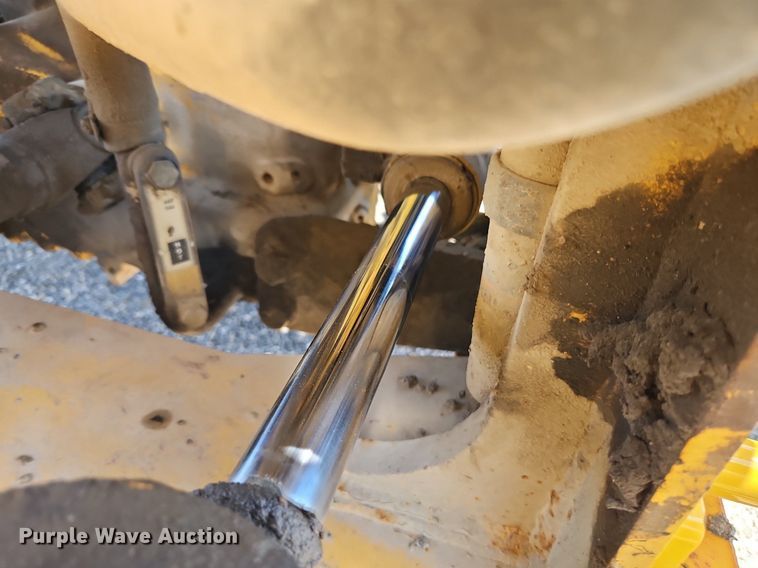 image for item EI8343 2006 John Deere 444J wheel loader