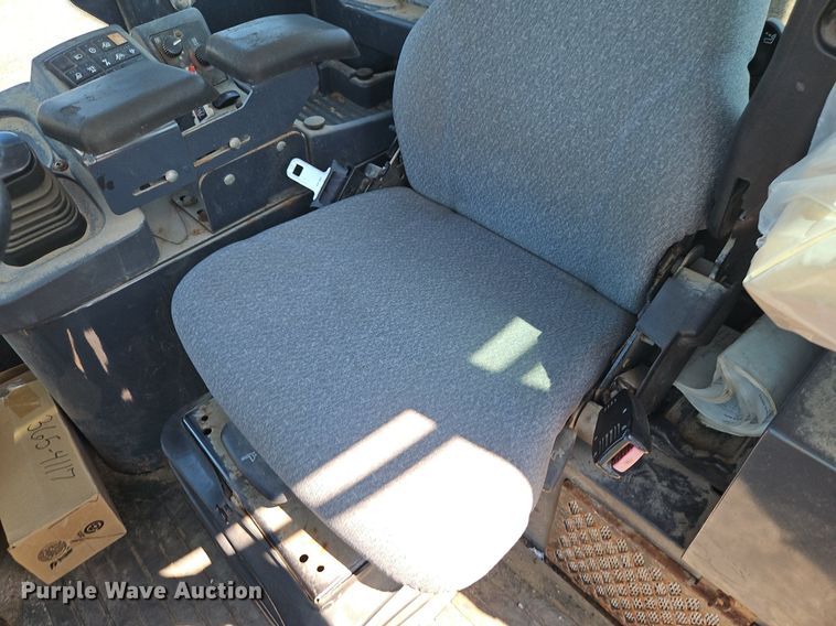 image for item EI8343 2006 John Deere 444J wheel loader