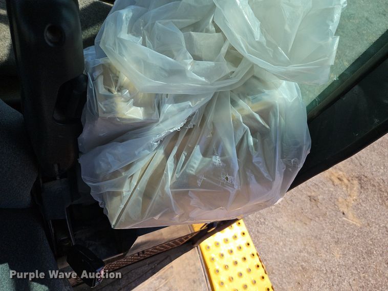 image for item EI8343 2006 John Deere 444J wheel loader