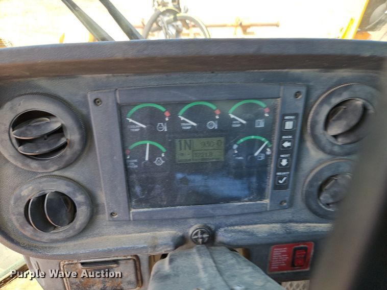 image for item EI8343 2006 John Deere 444J wheel loader