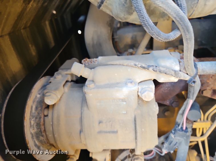 image for item EI8343 2006 John Deere 444J wheel loader