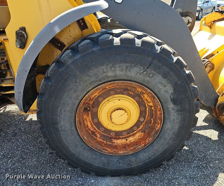 image for item EI8343 2006 John Deere 444J wheel loader