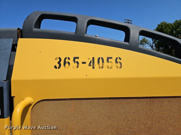 image for item EI8343 2006 John Deere 444J wheel loader