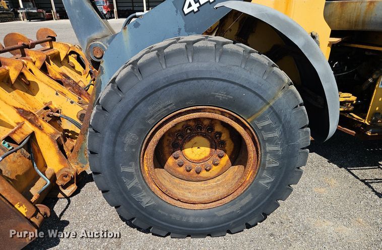 image for item EI8344 2004 John Deere 444J wheel loader