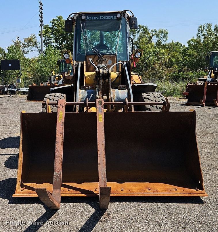 image for item EI8345 2006 John Deere 444J wheel loader