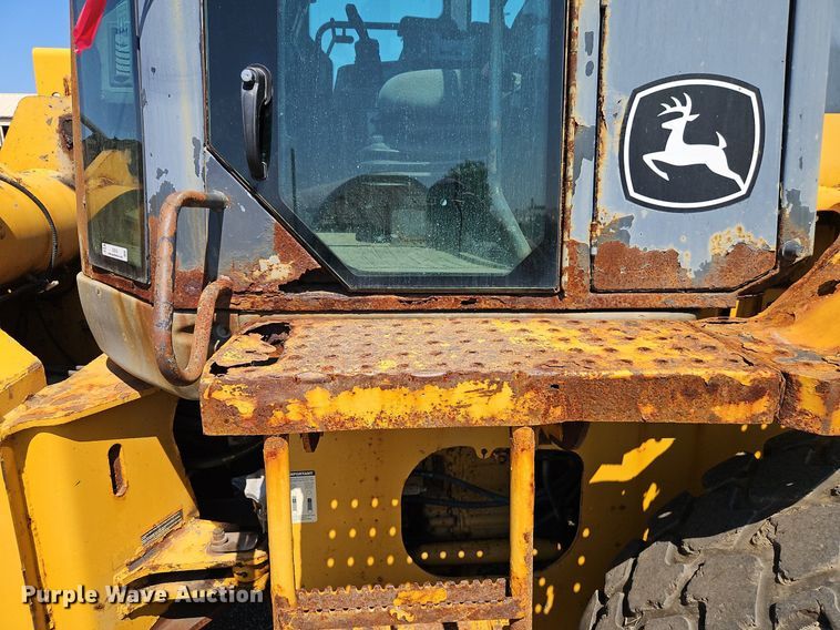 image for item EI8345 2006 John Deere 444J wheel loader