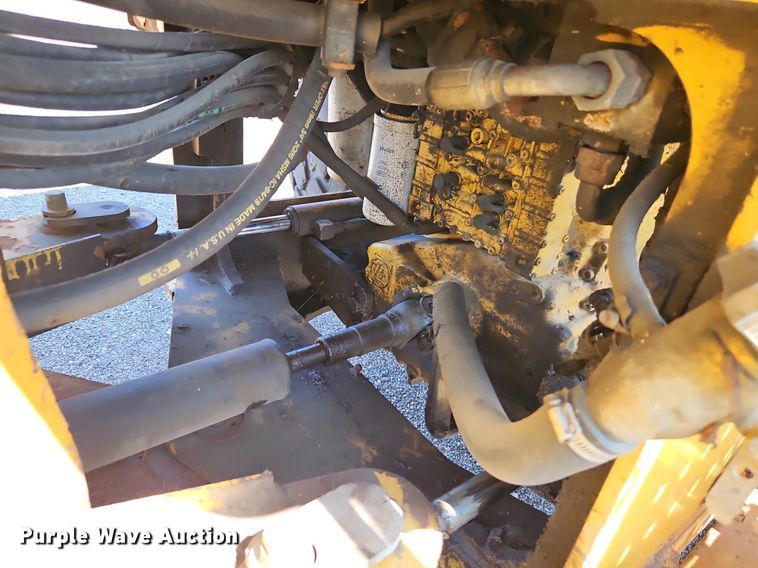 image for item EI8345 2006 John Deere 444J wheel loader