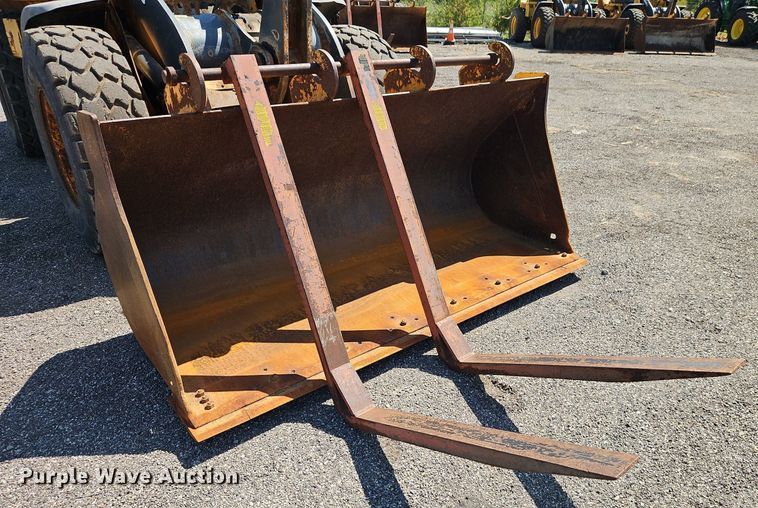 image for item EI8345 2006 John Deere 444J wheel loader