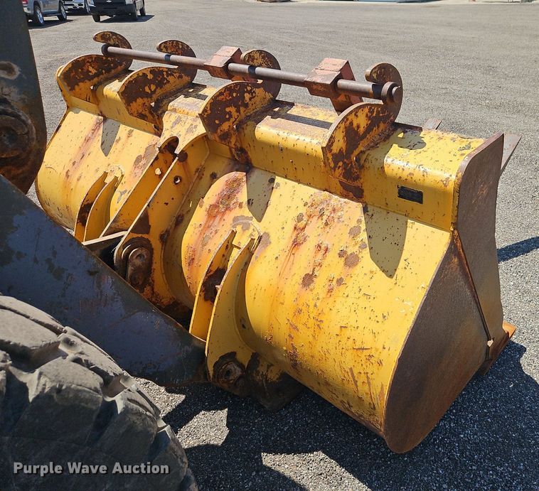 image for item EI8345 2006 John Deere 444J wheel loader