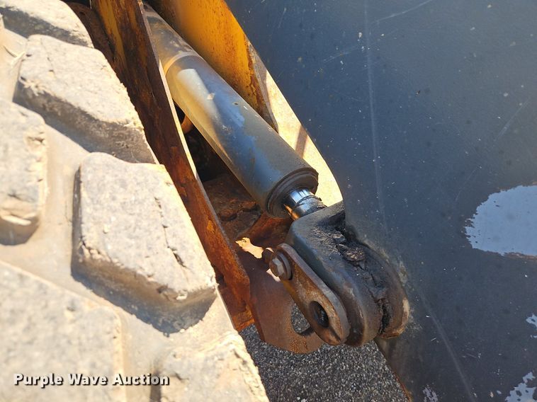 image for item EI8345 2006 John Deere 444J wheel loader