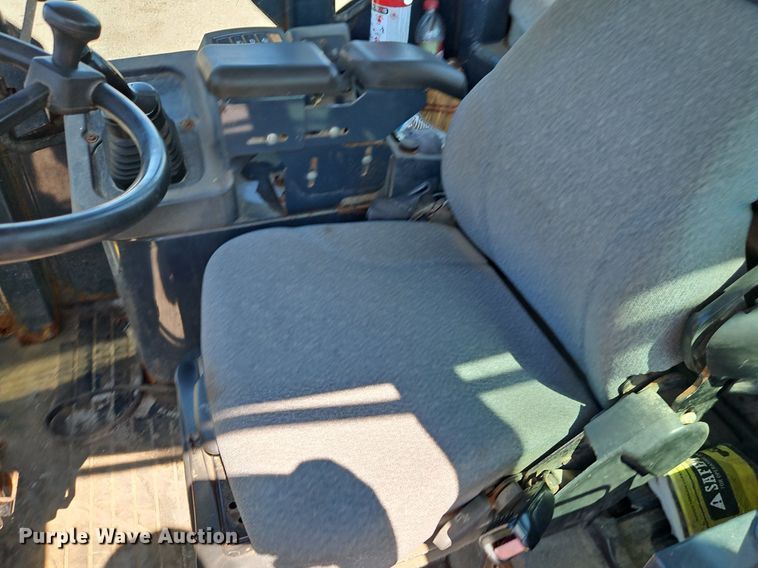 image for item EI8345 2006 John Deere 444J wheel loader