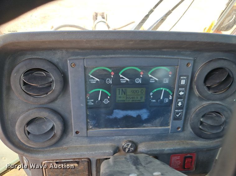 image for item EI8345 2006 John Deere 444J wheel loader