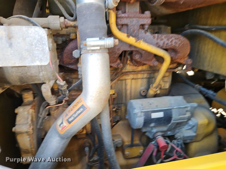 image for item EI8345 2006 John Deere 444J wheel loader