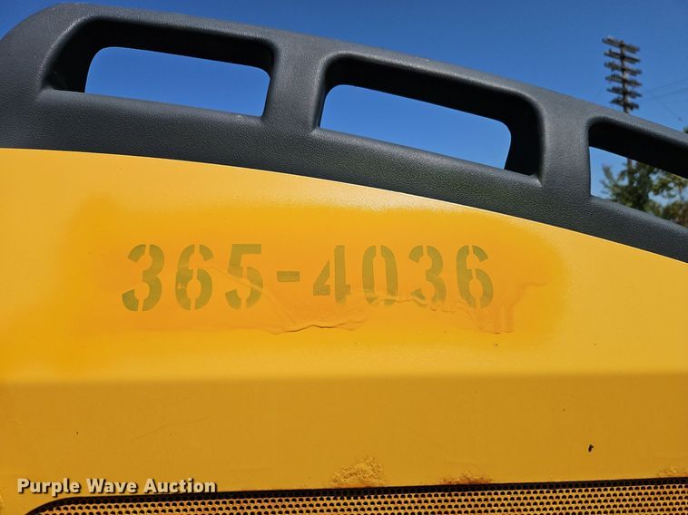 image for item EI8345 2006 John Deere 444J wheel loader