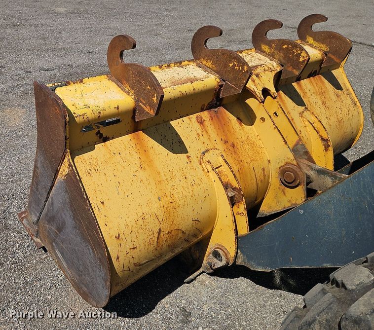 image for item EI8346 2007 John Deere 444J wheel loader