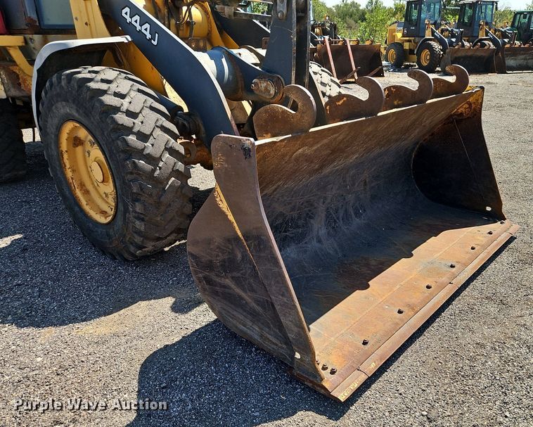 image for item EI8346 2007 John Deere 444J wheel loader