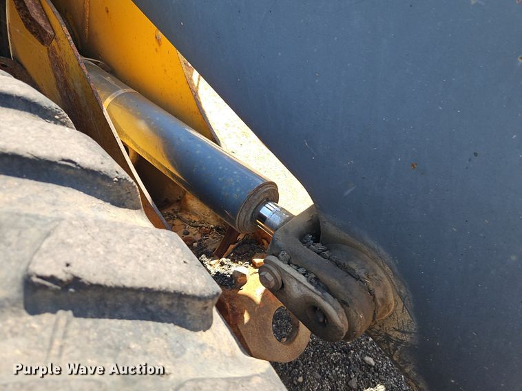 image for item EI8346 2007 John Deere 444J wheel loader