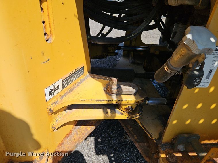 image for item EI8347 2006 John Deere 444J wheel loader