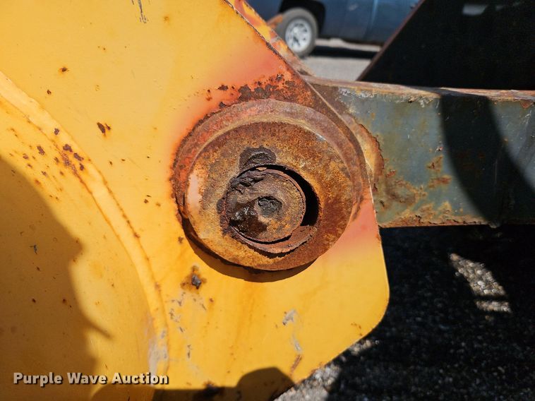 image for item EI8347 2006 John Deere 444J wheel loader