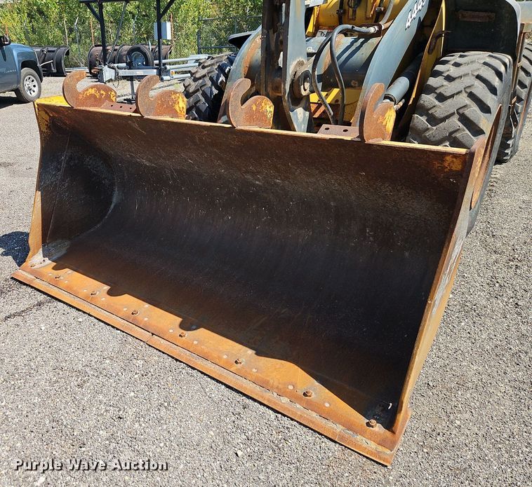 image for item EI8347 2006 John Deere 444J wheel loader