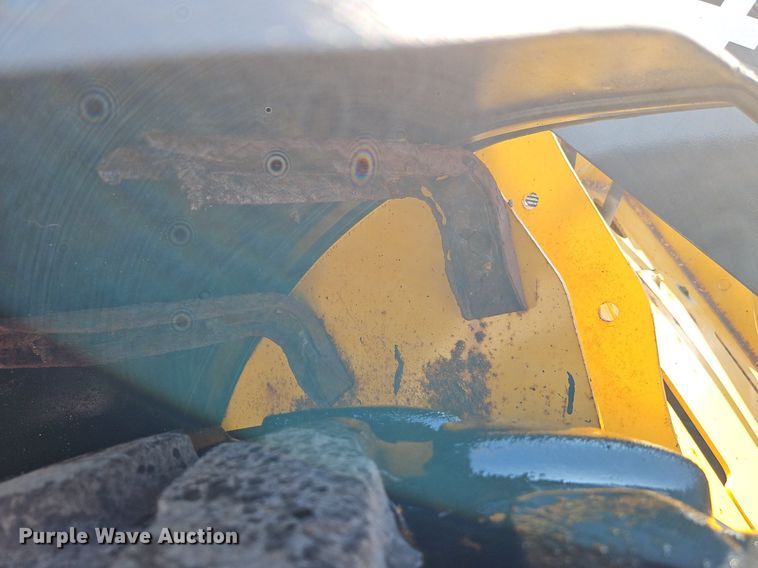 image for item EI8347 2006 John Deere 444J wheel loader