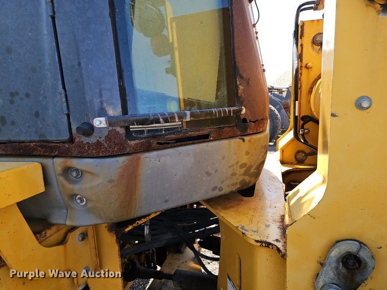 image for item EI8347 2006 John Deere 444J wheel loader