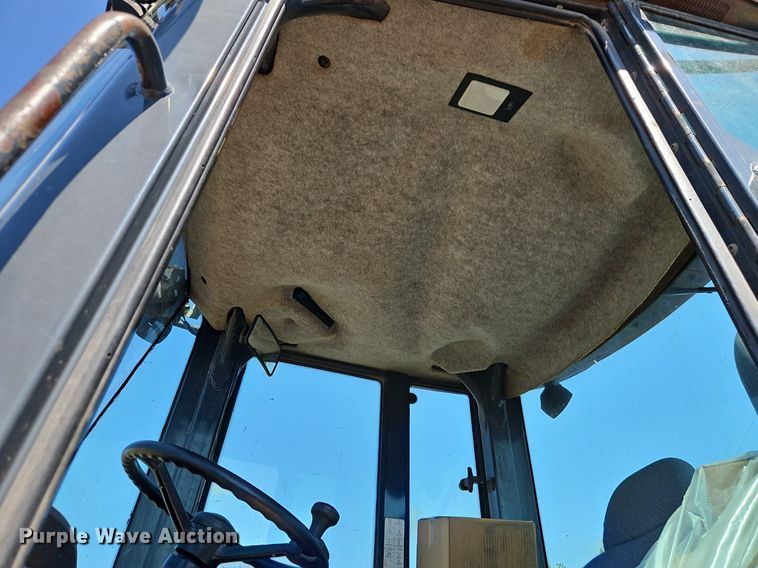 image for item EI8347 2006 John Deere 444J wheel loader